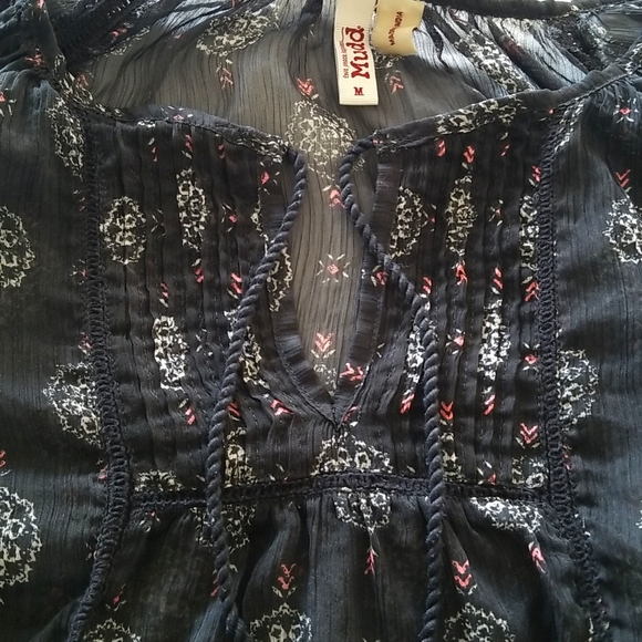 "Mudd" Size M Dark Navy Sheer Boho Top - Picture 2 of 12